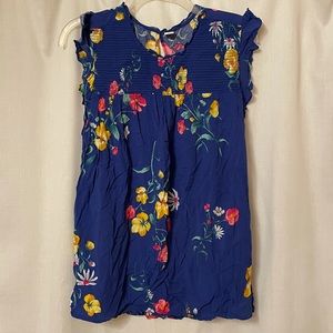 🌼Old Navy Floral Top🌼